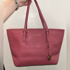 Michael Kors Zip Tote